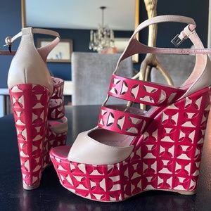 Alaia laser cut leather wedge sandals. Size 37. Red & Cream Excellent condition